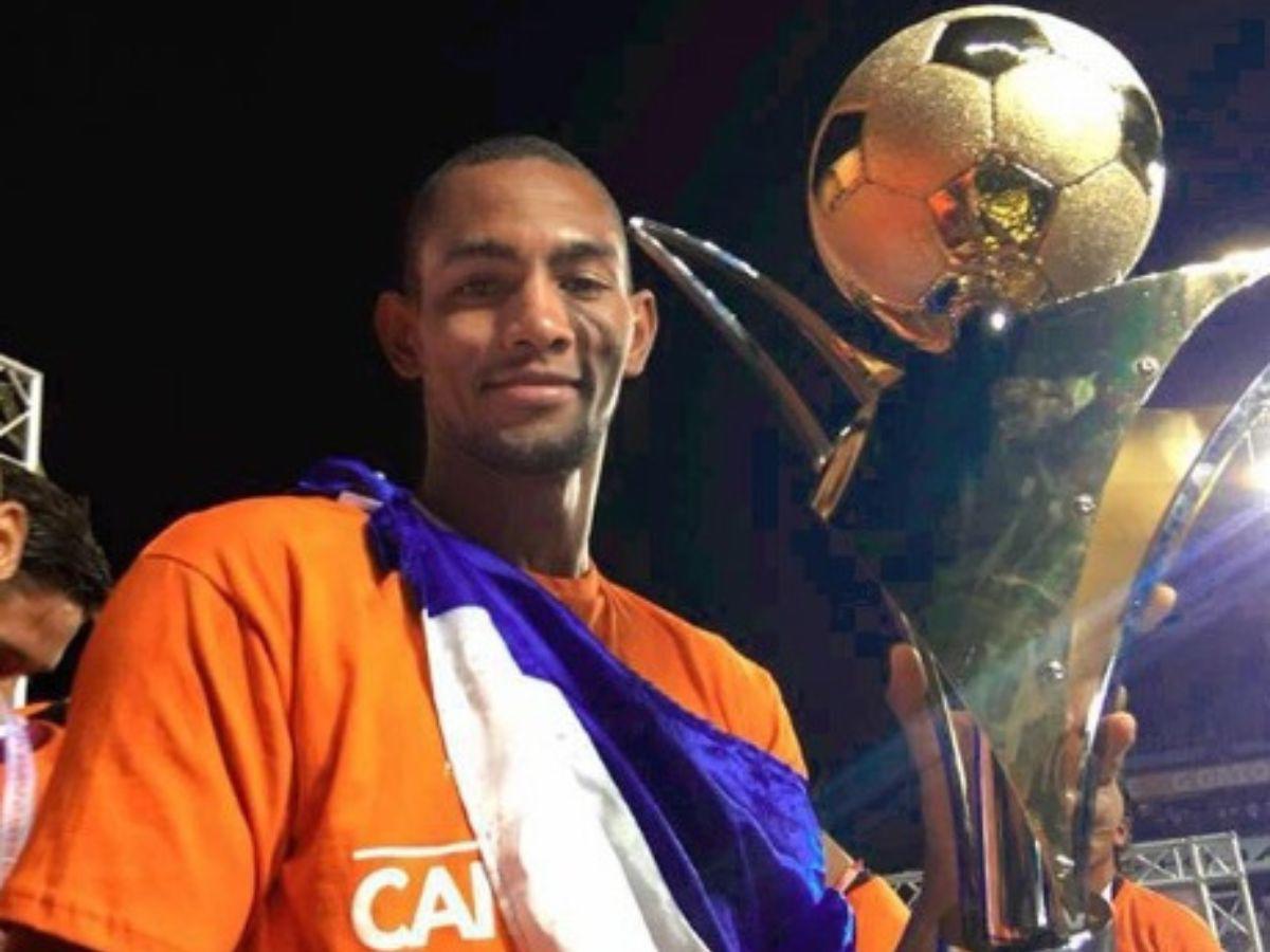 Campeones con Messi y en Champions League: Los hondureños que han levantado títulos alrededor del mundo
