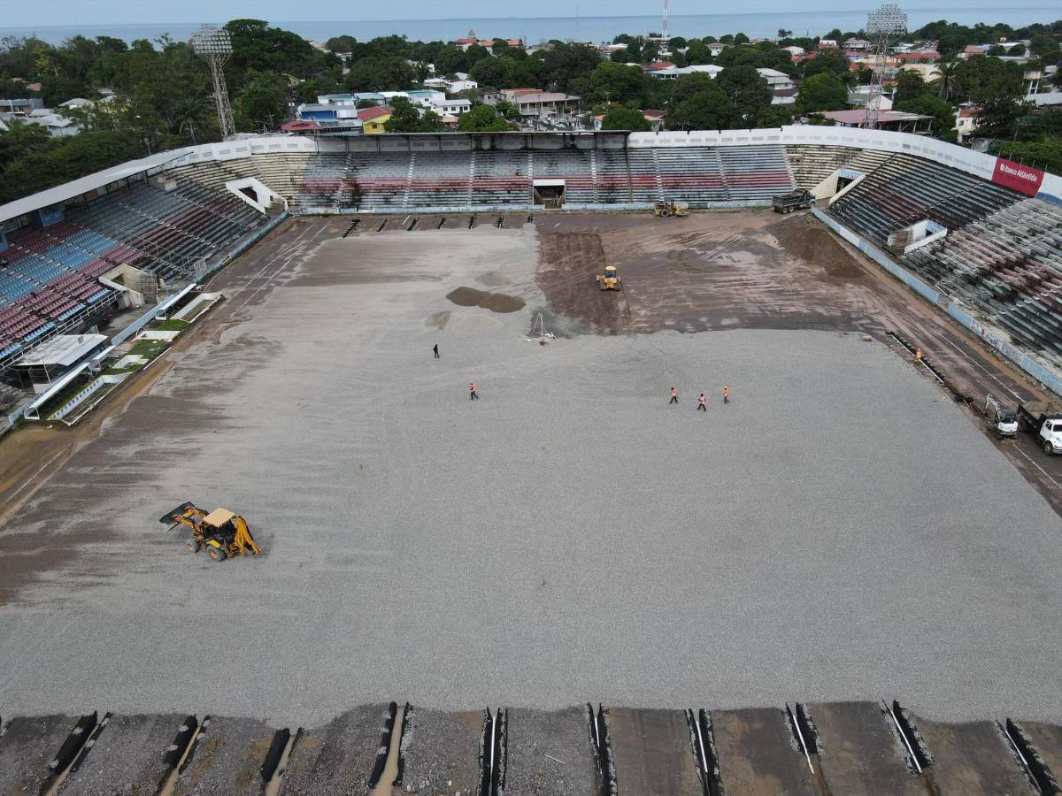 ¡Será una mesa de billar! Así luce el estadio Ceibeño con sus trabajos de remodelación en sus engramillado