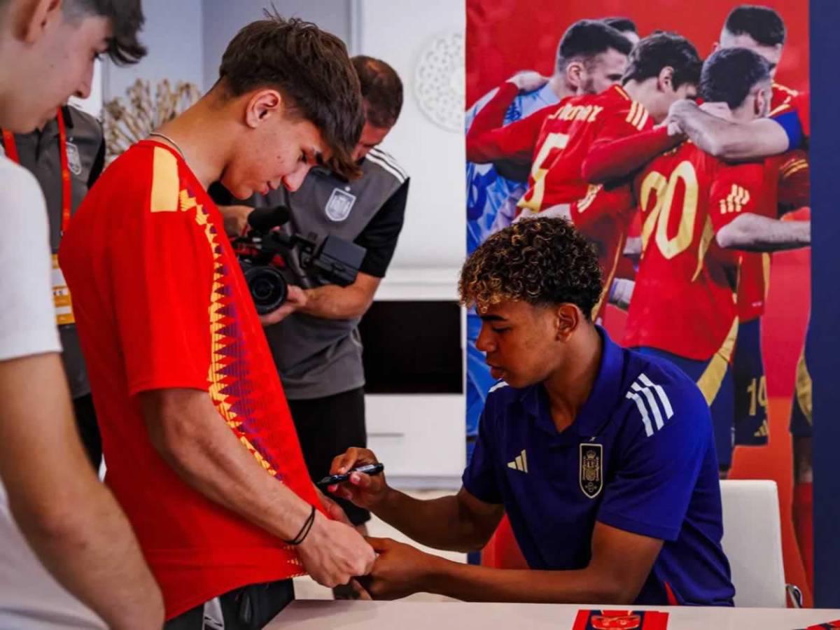 Lamine Yamal es fuertemente atacado en Barcelona y se revela el verdadero motivo detrás de su decisión: Prohibido