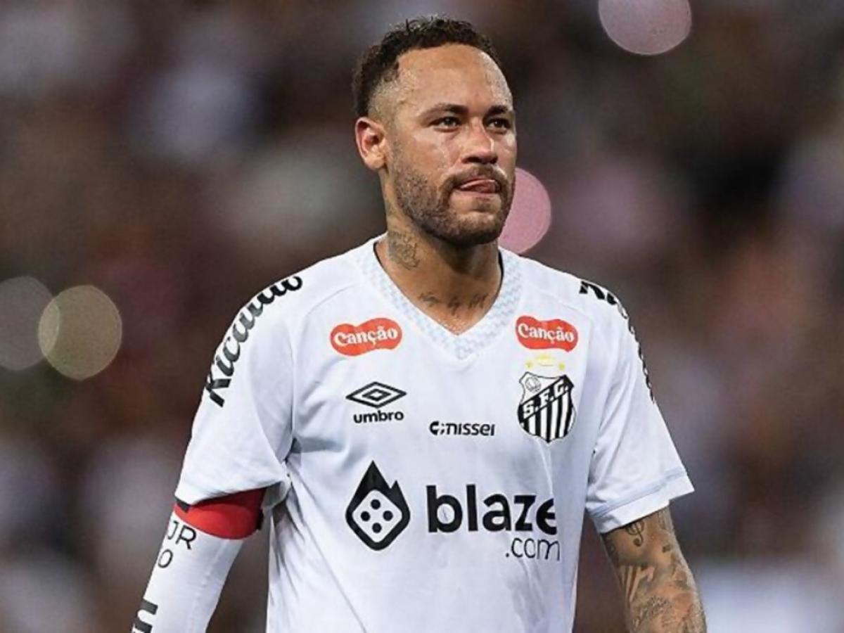 Neymar firmará millonario contrato y su padre revela: Recibimos ofertas de otros clubes, pero las rechazamos