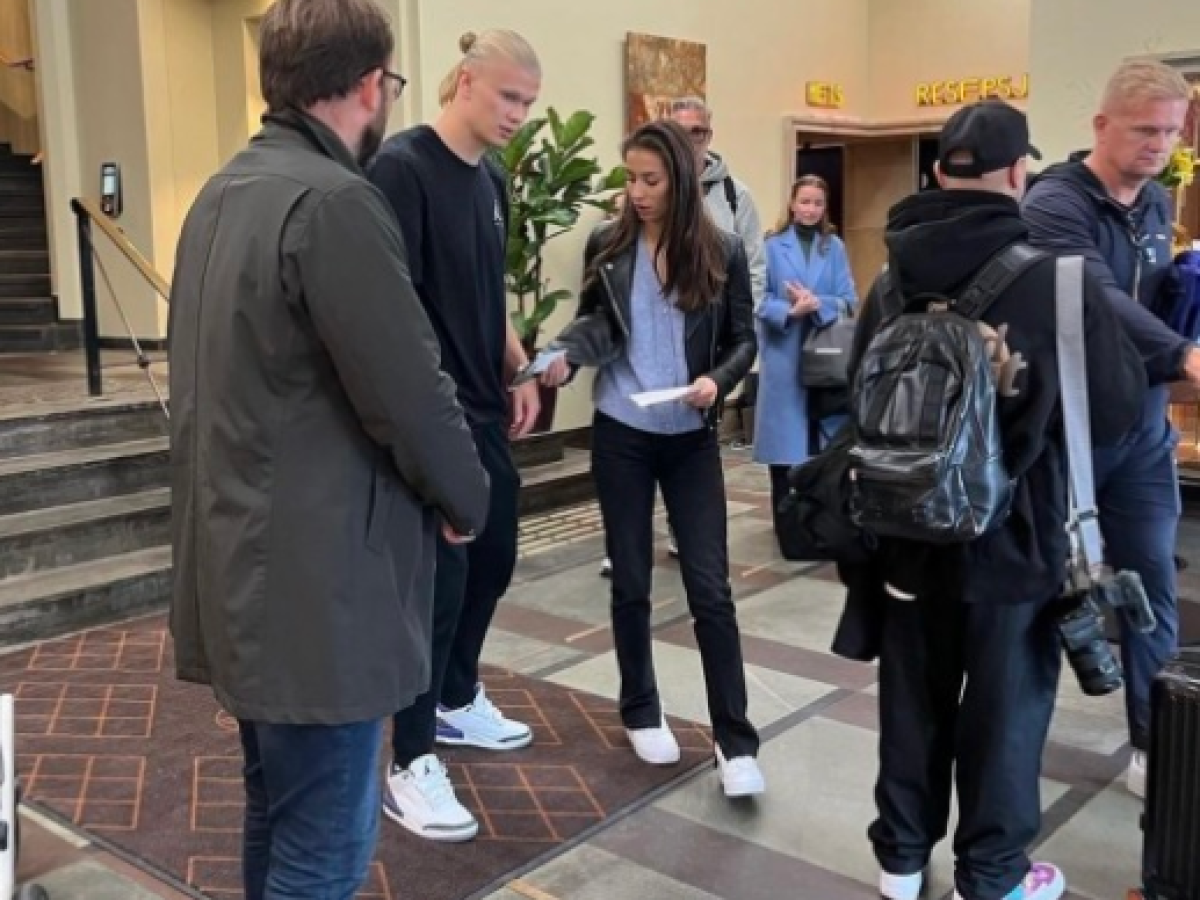 Así es el estilo de vida de la desconocida novia de Erling Haaland: “Está muy enamorado, la conoce desde hace años”