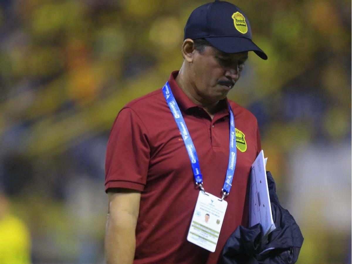 Bronca de aficionados con jugador de Real España afuera del Estadio Morazán y futbolistas aurinegros rompen en llanto