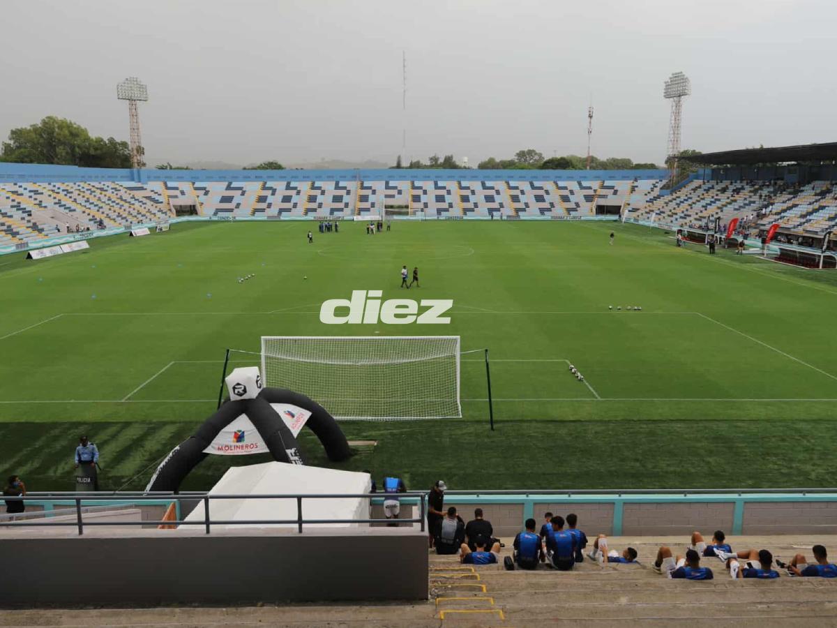 Bronca al final del partido, Herediano destroza a Victoria en la reinauguración del Estadio Ceibeño y las hermosas chicas