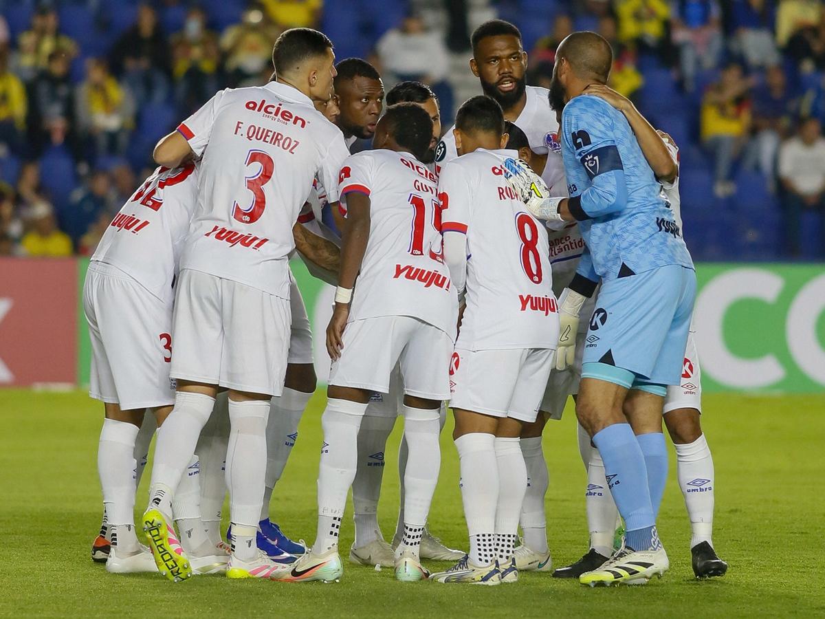 ¡Buenas noticias en Olimpia! Eduardo Espinel recupera a futbolista que estuvo lesionado en el 2025
