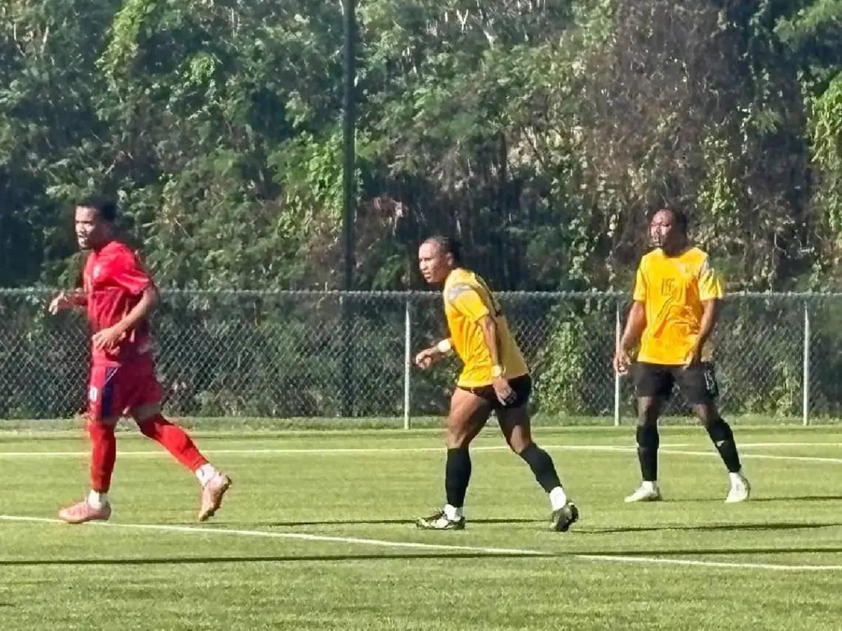 Concacaf: recibió una paliza 8-0 de la selección menos pensada y él marcó triplete