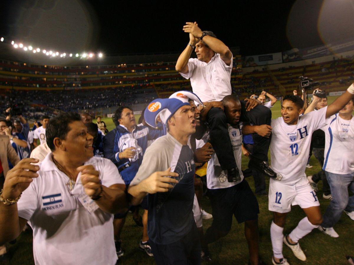 Reinaldo Rueda recuerda el 1-0 de Honduras en El Salvador como el más sufrido en su carrera. En el Estadio Cuscatlán, la Bicolor clasificó al Mundial de Sudáfrica 2010.