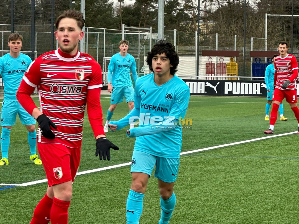 Johann Chirinos en partido con las reservas del Greuther Furth ante el Augsburg en reservas sub-19.