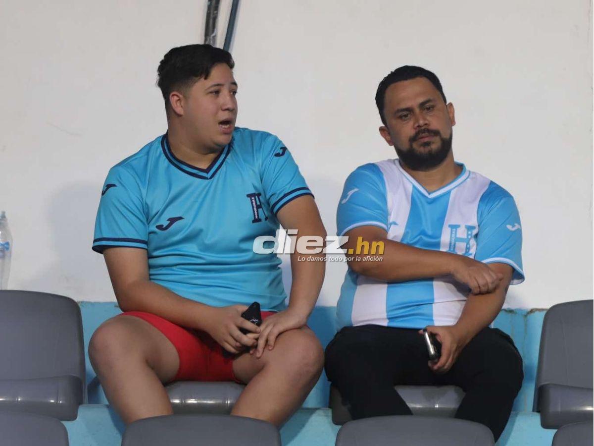 Ambientazo en el Nacional: Famosos, señor cautiva con curioso gorro y chicas enamoran en el Honduras-Jamaica