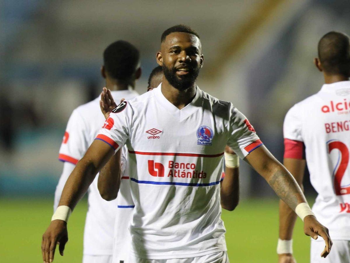 Olimpia al ritmo de punta y jugador causó furor: Las fotos del baile merengue a Real Estelí en Copa Centromericana