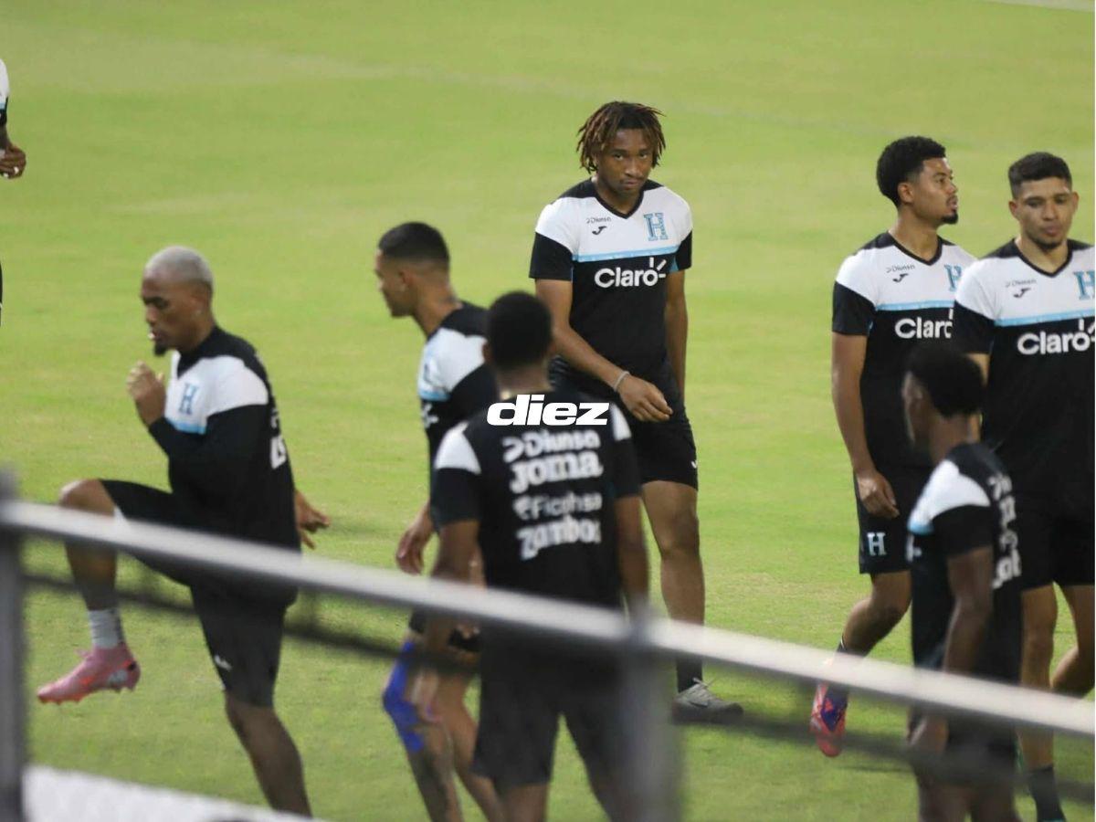 Con los alemanes presentes, los invitados y el fotón que se tomó Honduras: así fue el último entreno de La H en el Morazán