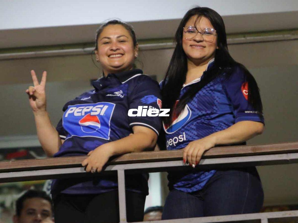 No se vio en TV: Olancho se cae a pedazos, Auzmendi reapareció, “Zapatilla” Mejía a lo Messi y las bellas chicas del Motagua