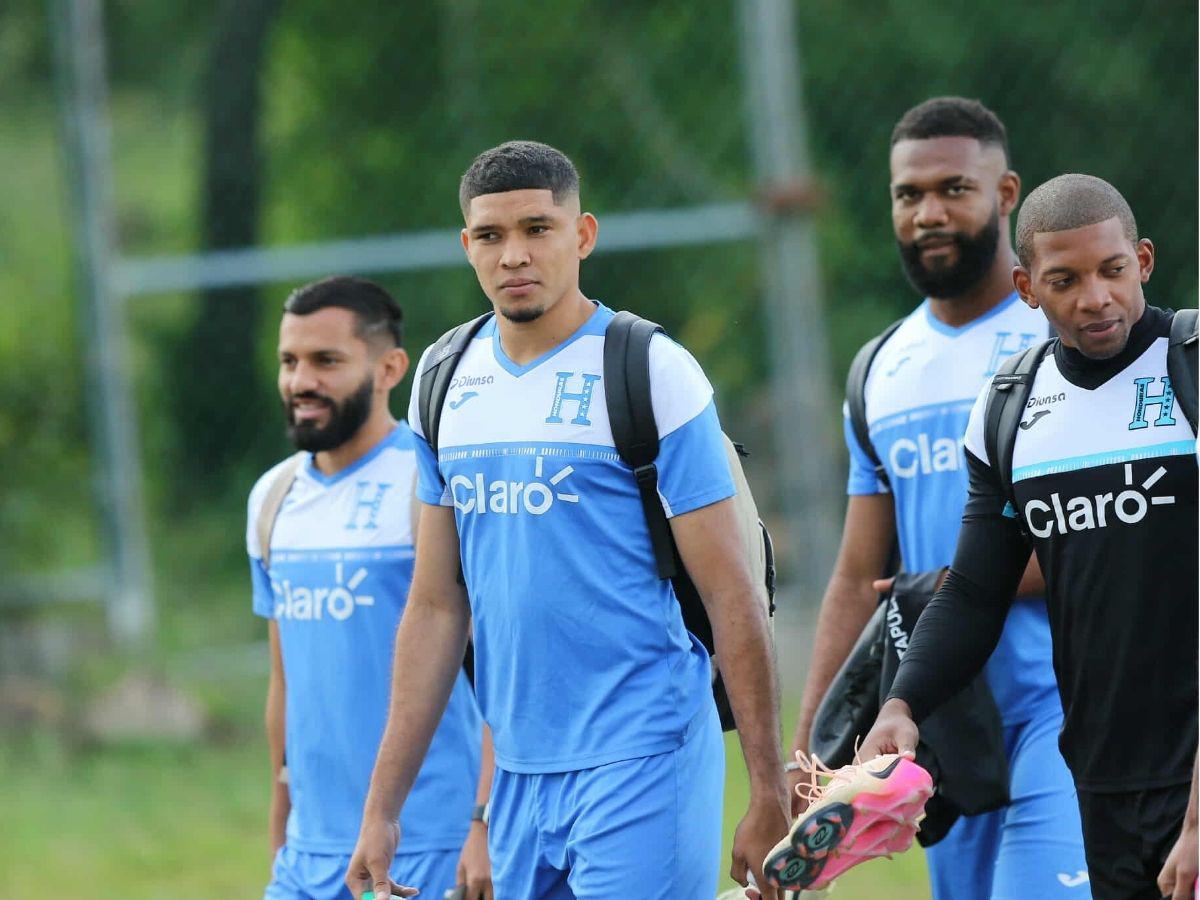 Hermosa bebé le robó el corazón a Alexy Vega y ambientazo en el CAR: Así fue el último entreno de la Selección de Honduras