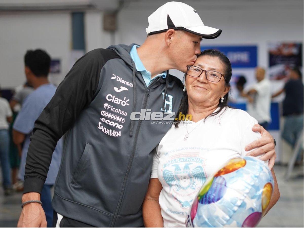 Honduras regresó tras debutar en la Eliminatoria: la sorpresa que recibió el Chelito Martínez y el furor en el Villeda Morales