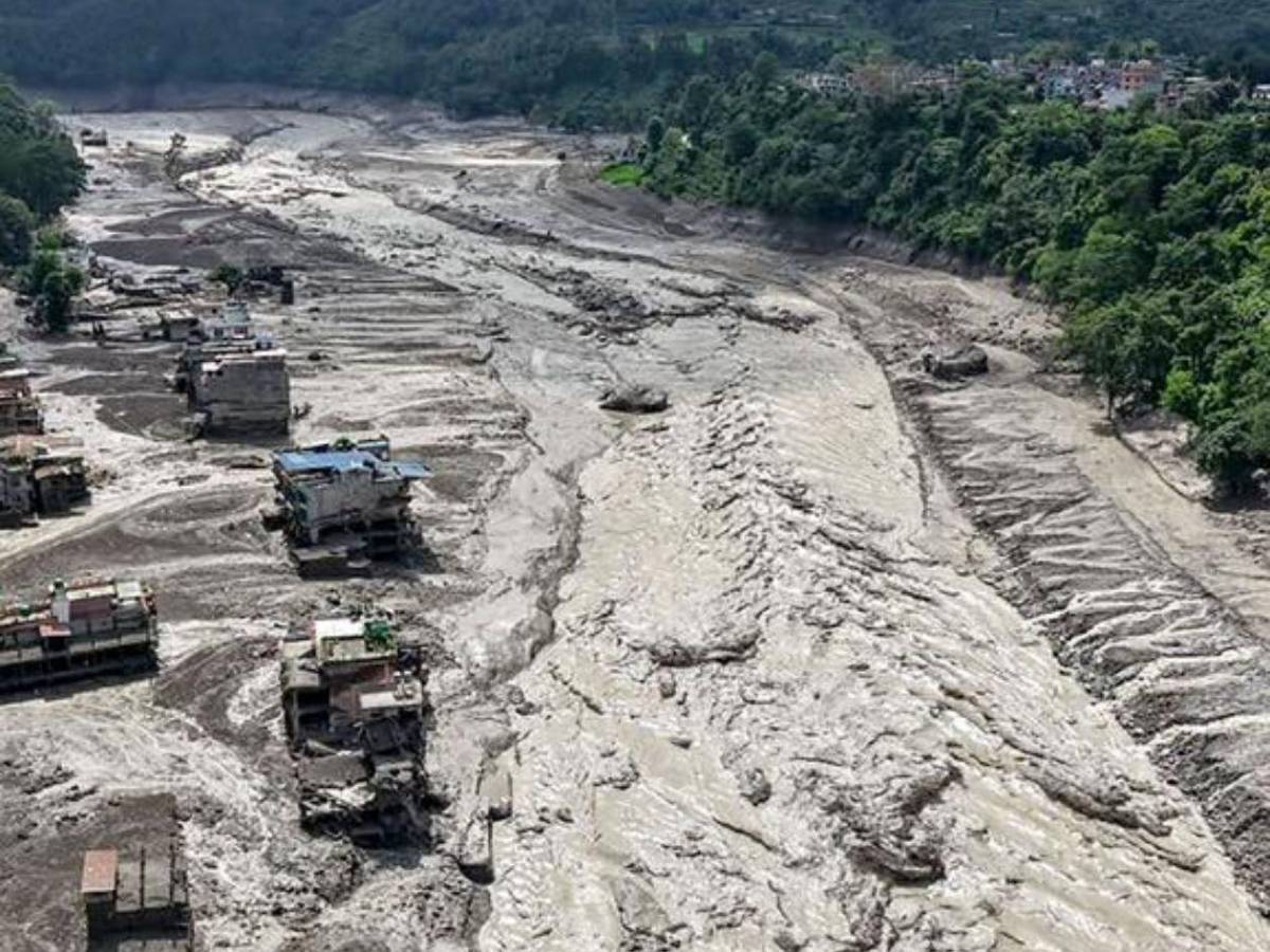 Así quedó Nepal tras terrible inundación: 55 muertos y cientos de desaparecidos