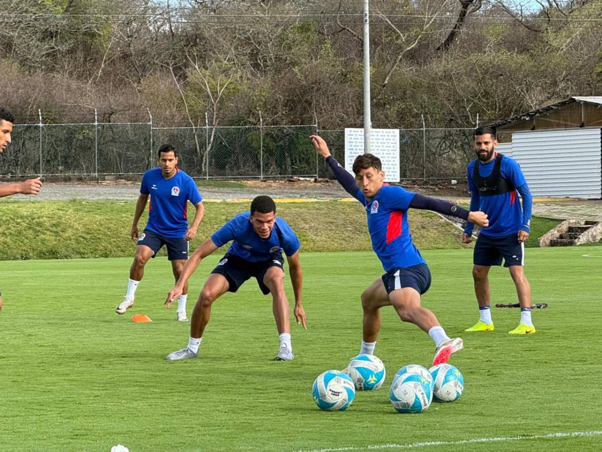 ¿Están lesionados? Los futbolistas de Olimpia que Espinel no utilizó ante UPN y no lo haría con Victoria
