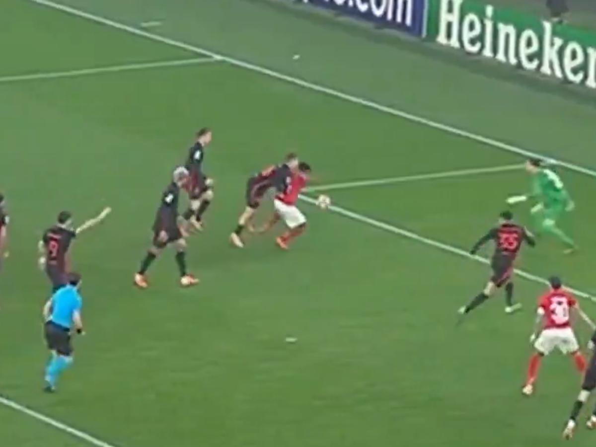 El penal “no pitado” al Benfica en la remontada del Barcelona, pésima noche de Szczesny y el héroe en Champions League