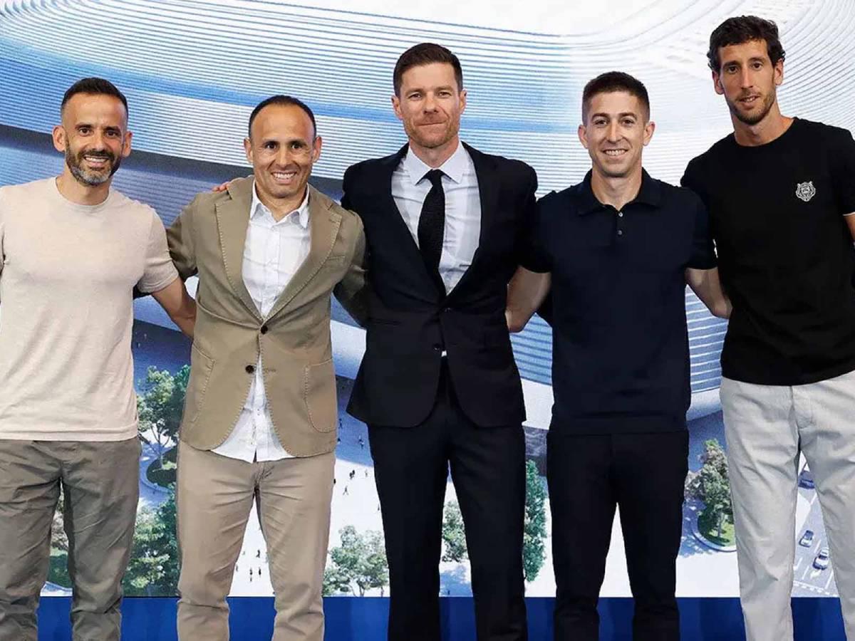 El nuevo contrato de Álvaro Arbeloa: el tiempo que firmó, salario y aceptó el 'fichaje' que Xabi le rechazó a Real Madrid