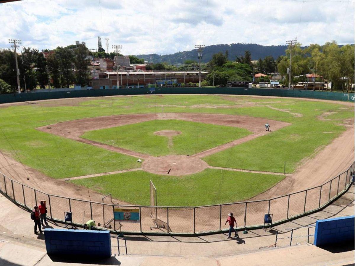 ¡Una mesa de billar! Así quedó el estadio “Chochi” Sosa de Tegucigalpa tras ser reinaugurado en un ambientazo