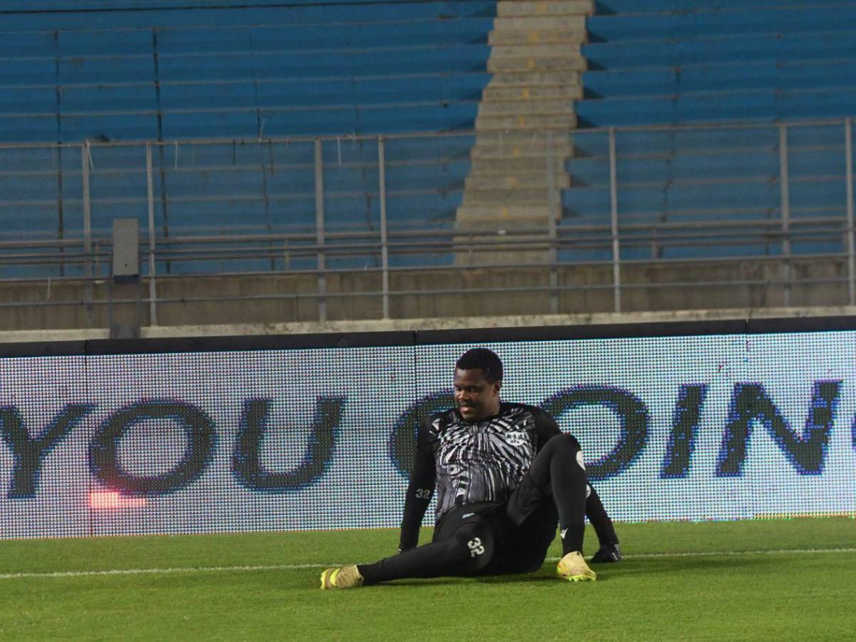 Pesa más de 80 kilos: ¿Quién es el portero que se hizo viral por su físico en la Copa África?