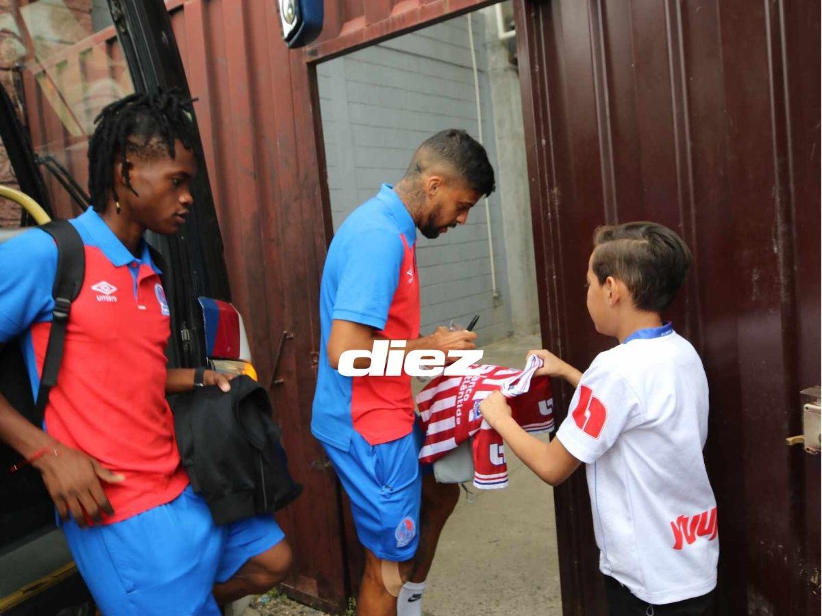 Fiebre por Olimpia en Choluteca, chica robó miradas y los nuevos fichajes del Rey de Copas en su debut en el Clausura