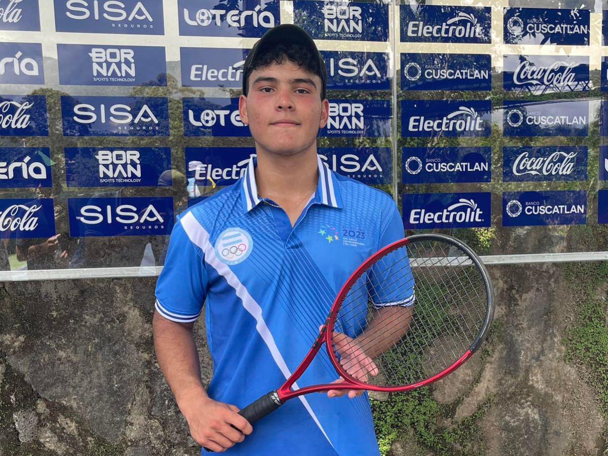 Guillermo Bennaton se clasifica a octavos de final en la disciplina de tenis de los Juegos Centroamericanos y del Caribe