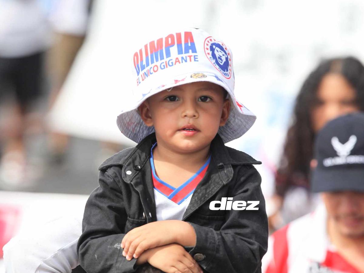 ¡Ambientazo! Ultra Fiel vivió una fiesta en la previa, aficionados de Real España presentes y regresa jugador de Olimpia