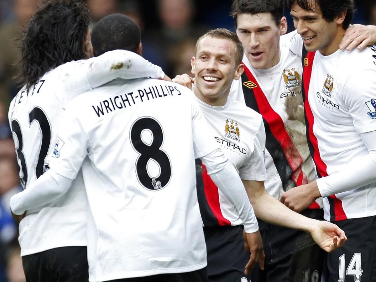 ¡Y no fue por droga, mujeres o alcohol! La exfigura de la Premier League que perdió su fortuna y se quedó sin casa ni auto