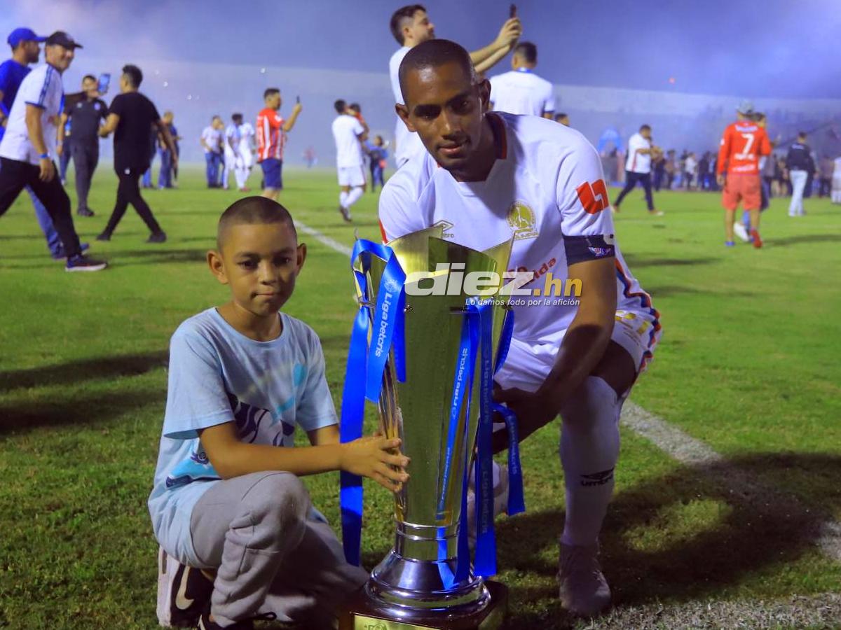 Jerry Bengtson, extasiado por celebrar un título más con Olimpia: “Ganar dos copas en seis meses es muy importante para Olimpia”