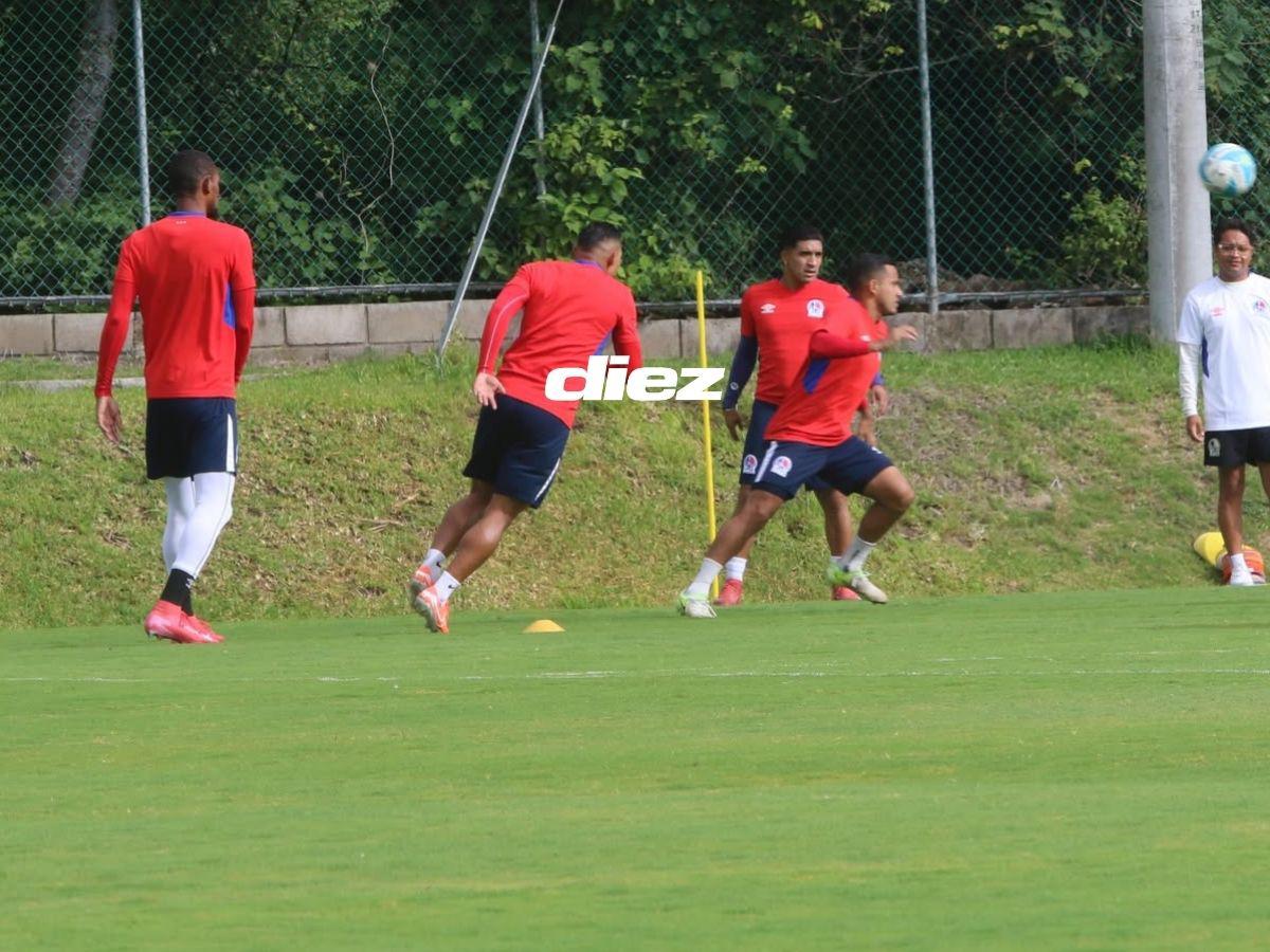 Carlos Pineda toma determinación: Olimpia afinó detalles para enfrentar al complicado Lobos UPNFM