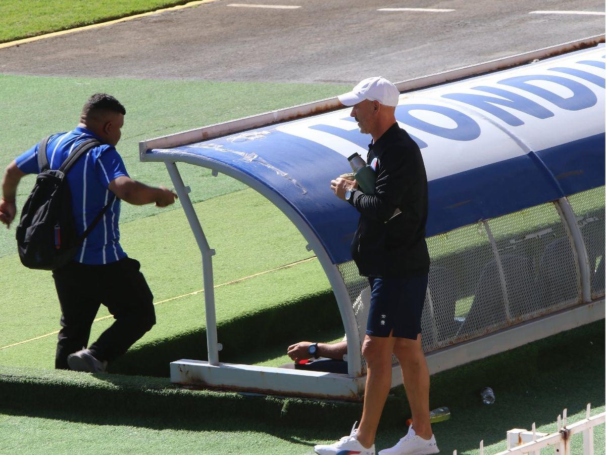 El FVS VAR tendrá un curioso detalle y qué estaba haciendo Espinel: así fue el día dos de pruebas de la herramienta tecnológica