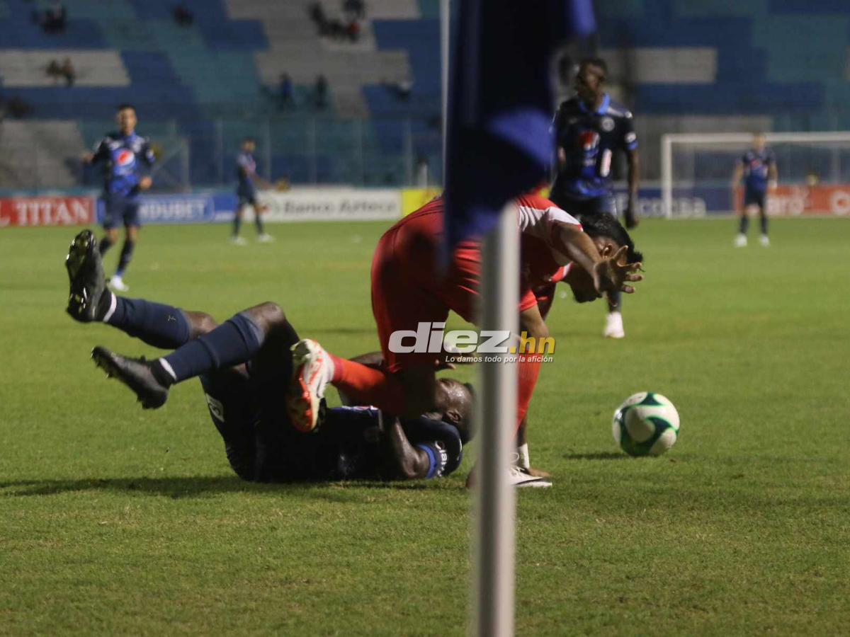 No se vio en TV: Bronca de Auzmendi, las bellas hinchas de Real Sociedad y la frustración del Motagua en el Nacional