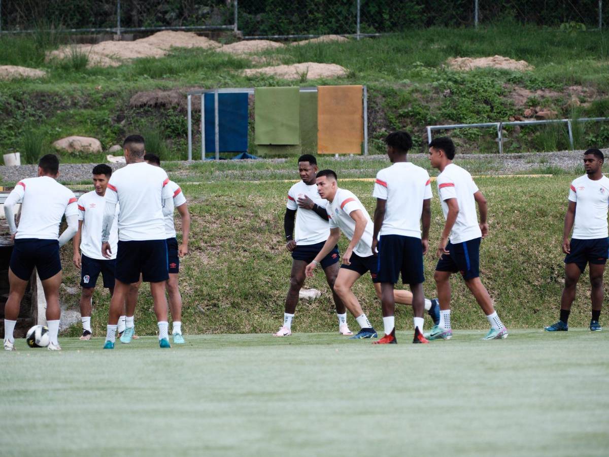 Romell Quioto sorprende y se pone a las órdenes de Troglio en pretemporada del Olimpia ¿qué pasa con Arboleda?