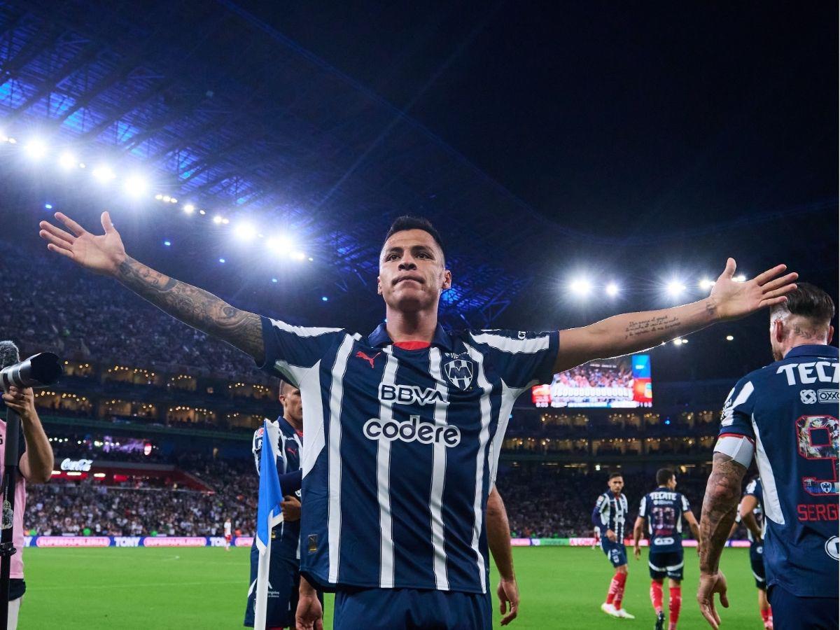 El reencuentro entre Sergio Ramos-Chicharito, burlas contra DT de Rayados tras polémica con Canales y Faitelson deja dardo