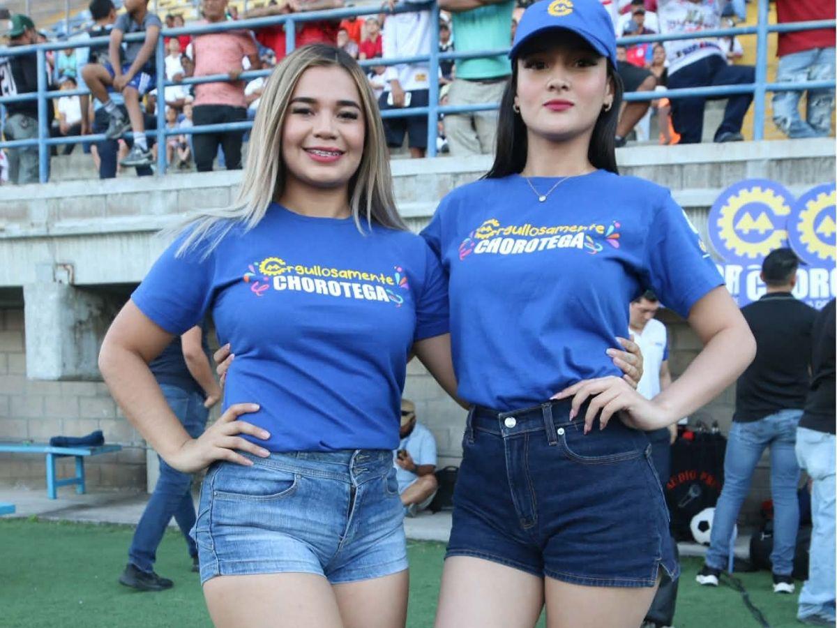 ¿Quién es el chele que debutó con Olimpia? Notición en el león antes de visitar al América y las dos nenas de azul que enamoraron