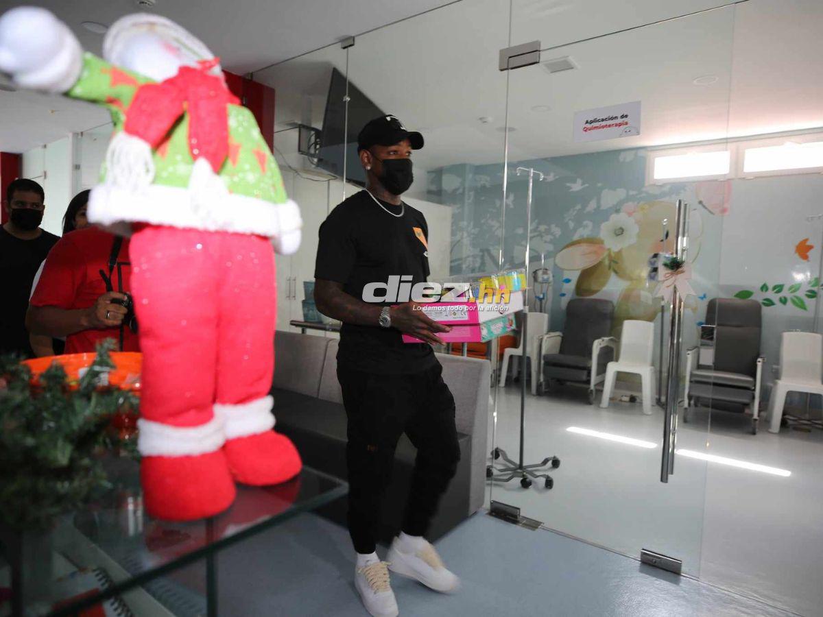 ¡Qué crack! El lindo gesto de Romell Quioto en la Fundación Hondureña para el Niño con Cáncer