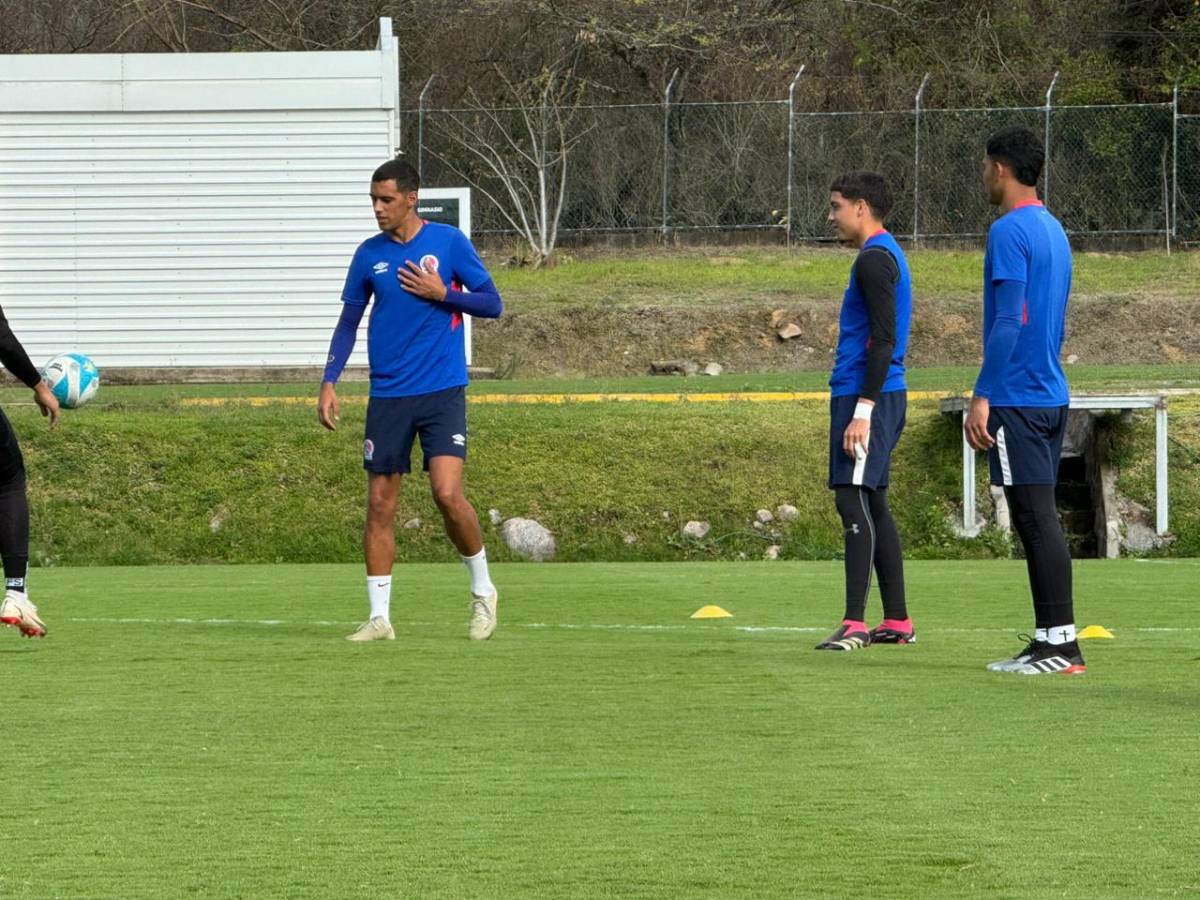 ¿Están lesionados? Los futbolistas de Olimpia que Espinel no utilizó ante UPN y no lo haría con Victoria