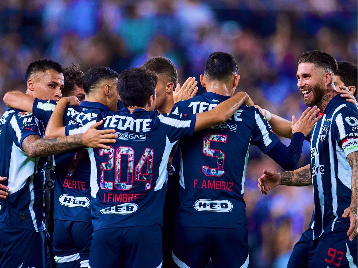 El reencuentro entre Sergio Ramos-Chicharito, burlas contra DT de Rayados tras polémica con Canales y Faitelson deja dardo