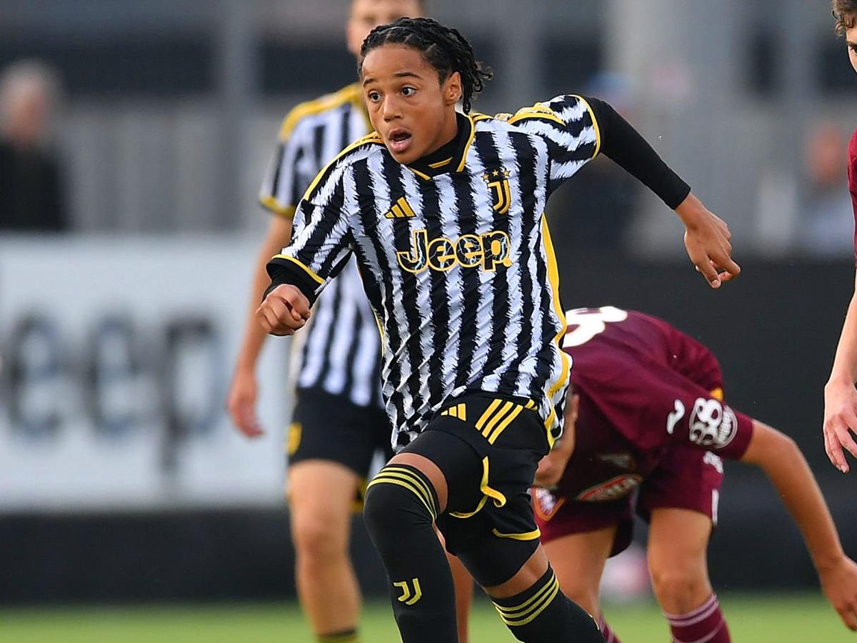 La Juventus de Italia asciende a la U-16 al atacante Luis Gabriel, el hijo de David Suazo