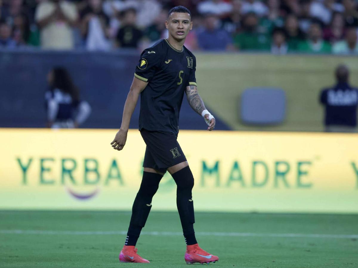 Kervin Arriaga rompe dos marcas sin jugar un solo minuto en Levante: lo que costó su fichaje y hace historia en Centroamérica