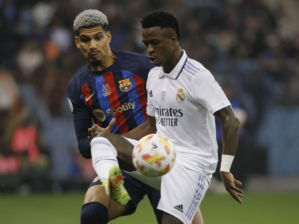Ronald Araujo volverá a tener un duelo con Vinicius en el clásico de España.