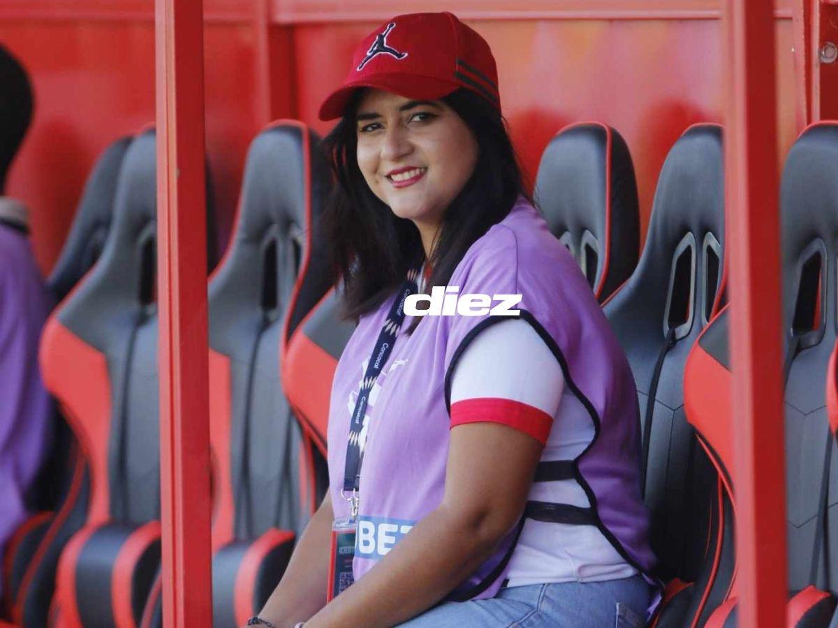 Chicas bellas adornan la previa del clásico Marathón-Real España y la policía blinda el Olímpico