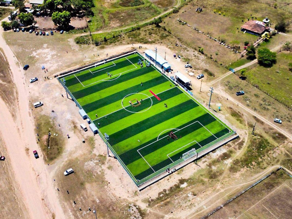 Las imágenes del nuevo mini-estadio en Yoro tras inauguración de CONDEPOR