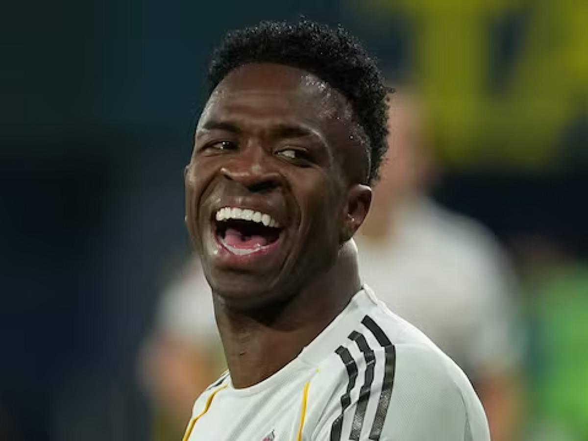 Gigante de la Premier League le ofrece un contrato galáctico a Vinicius para sacarlo del Real Madrid: la postura del club