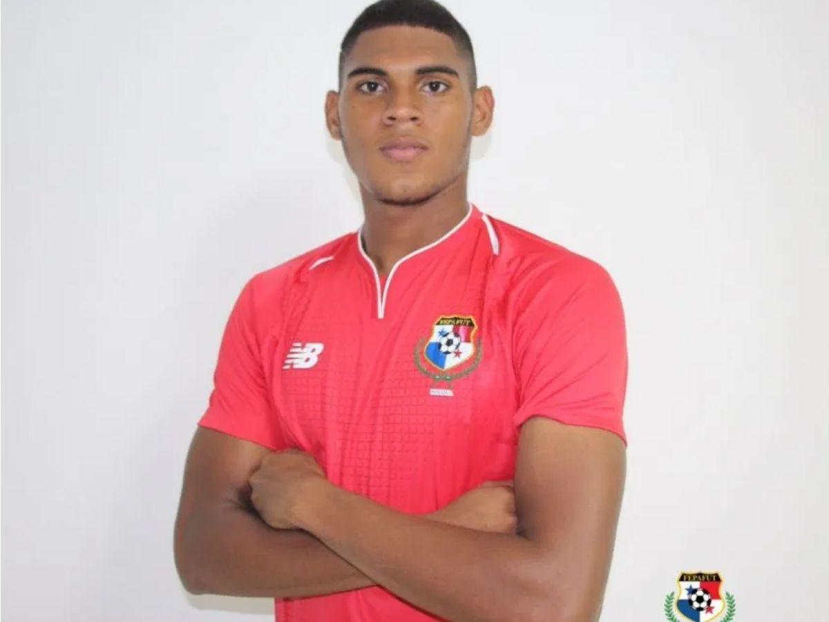 Fichajes Liga de Ascenso: Barrida en Real Sociedad, Diego Reyes confirma futuro y Brasilia pasa la escoba