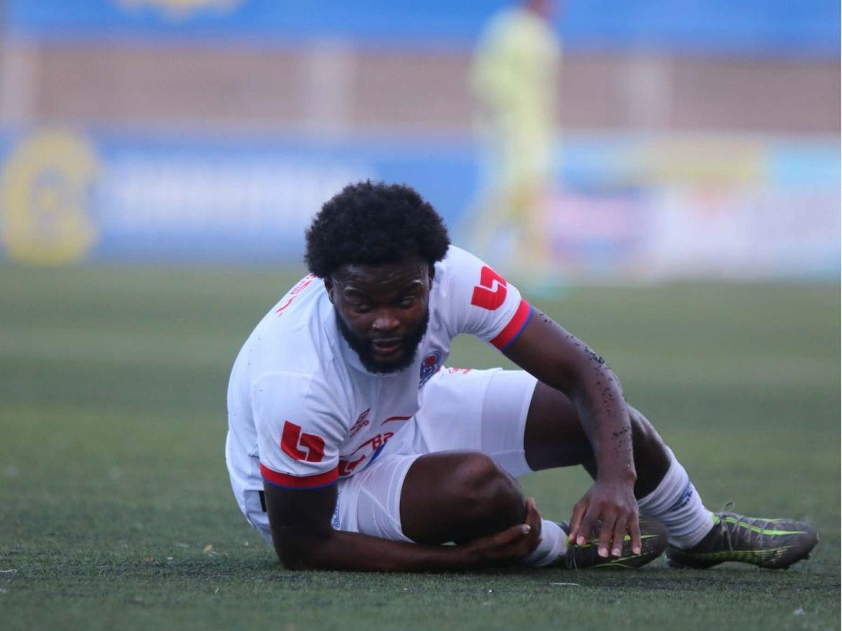 ¿Quién es el chele que debutó con Olimpia? Notición en el león antes de visitar al América y las dos nenas de azul que enamoraron