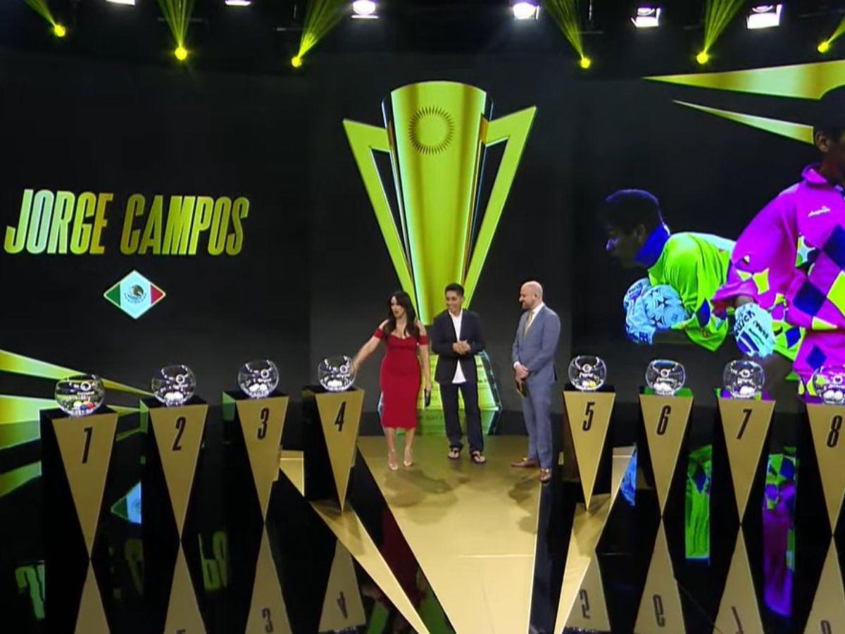 Jorge Campos llegó en sandalias al sorteo de Copa Oro, hondureña Ana Jurka robó suspiros y reconocido cantante sorprende
