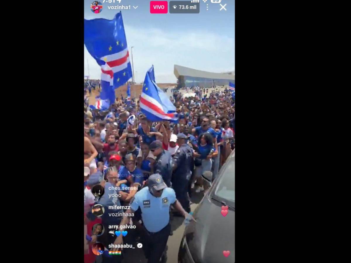 Vozinha aprovechó de su fama: así recibieron a Cabo Verde tras el histórico mundial