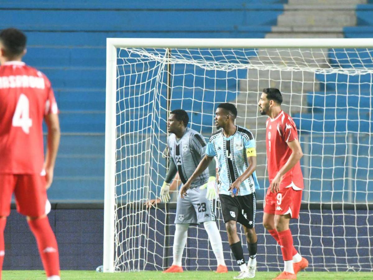 Pesa más de 80 kilos: ¿Quién es el portero que se hizo viral por su físico en la Copa África?