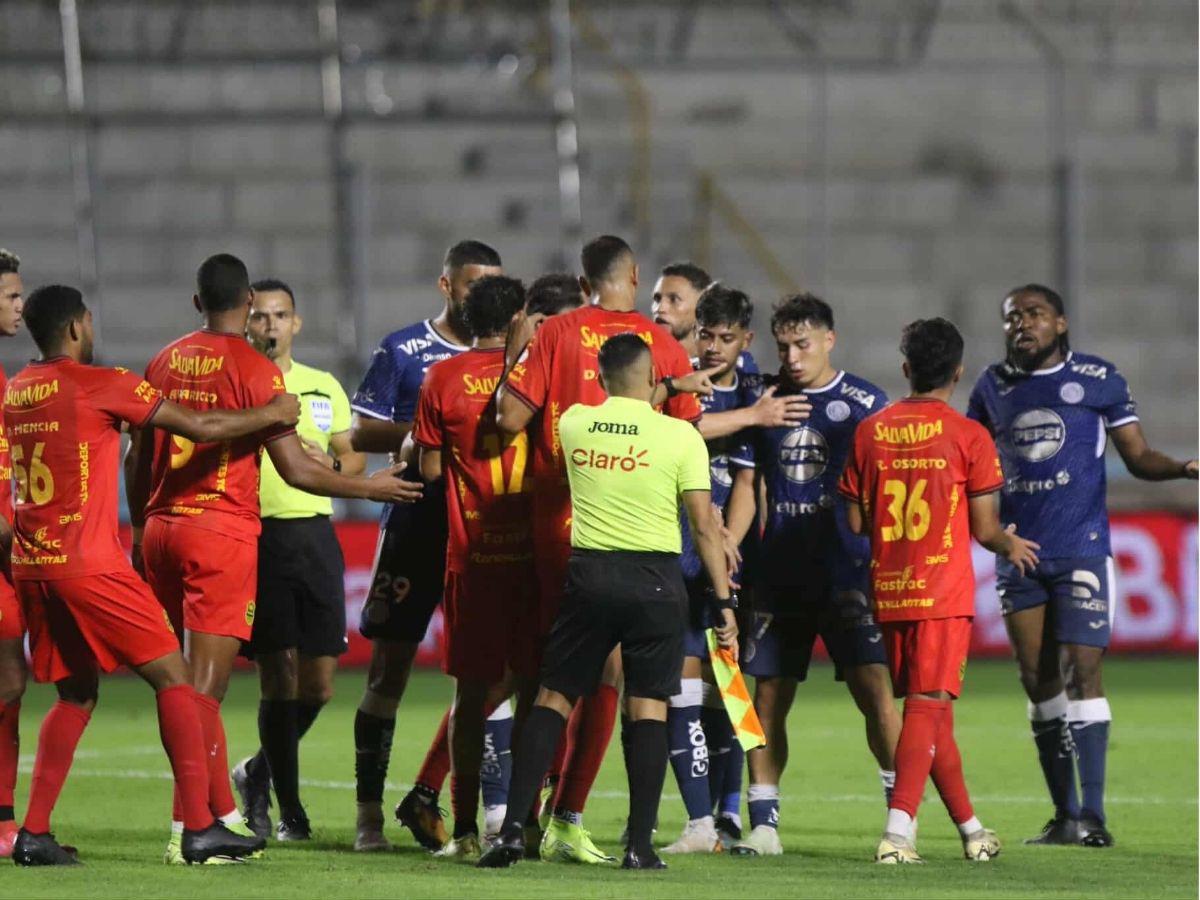 ¡Bailada al Motagua! Las imágenes de la humillante derrota del Ciclón ante Real España en el Nacional
