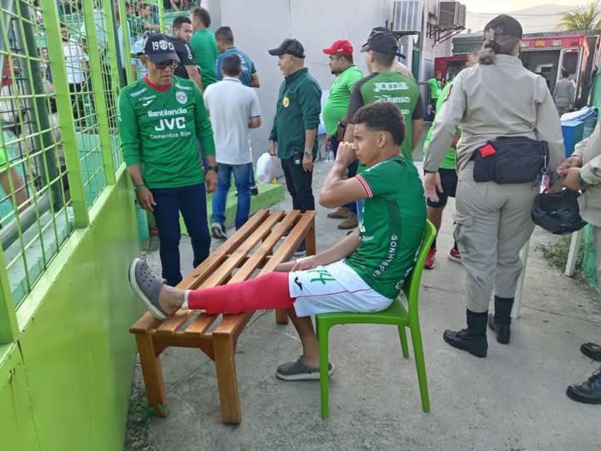 Se rompió los ligamentos cruzados en Marathón y acaricia su regreso: ¿Cuál es la realidad de Javier Arriaga?